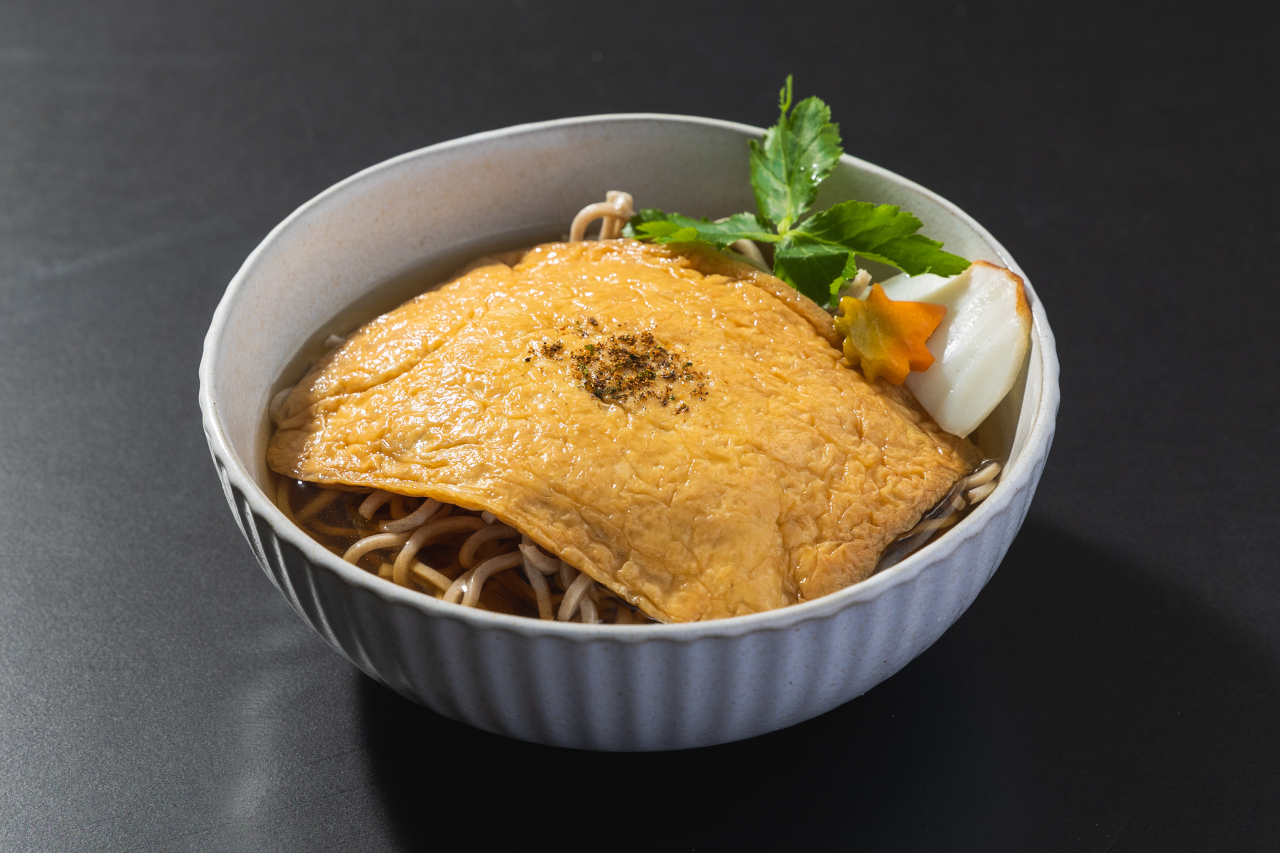 青いきつねそば _ 紺のきつねそば 特徴 – OHIHE